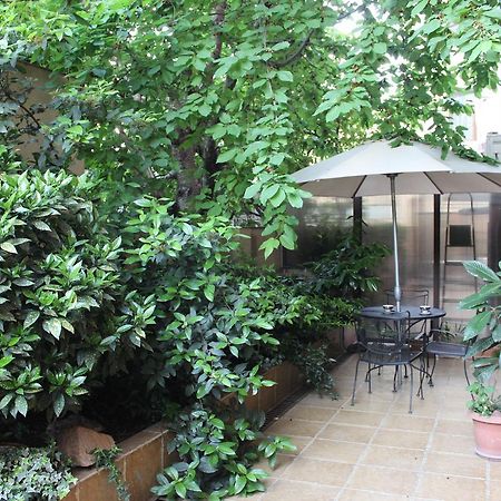 Green Terrace Tbilisi ภายนอก รูปภาพ